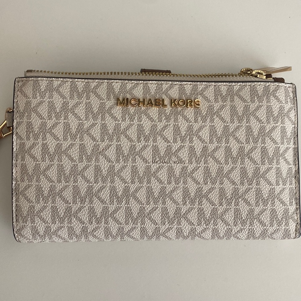 Michael Kors Wristlet Wallet